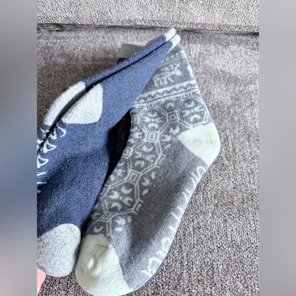 NWT GAA HUU youth 3-pk insulated cozy soft socks